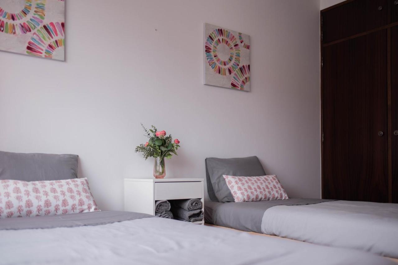 Baleal Surf Emotions Hostel Exterior photo